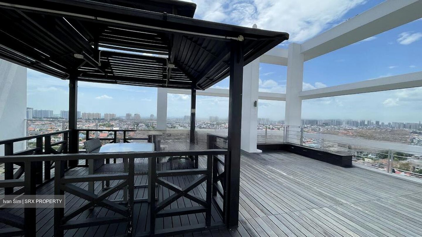 The Trumps (D14), Condominium #470443081